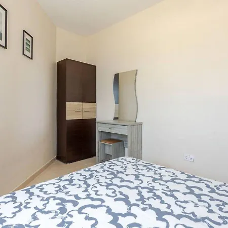 Lighthouse Seafront Panorama - Kato Apartment