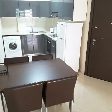 Lighthouse By The Sea Lovely 2bdr Apartment *