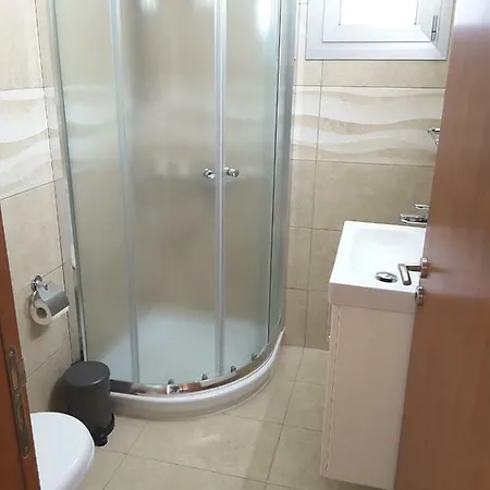 Lighthouse By The Sea Lovely 2bdr * 파포스