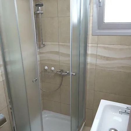 Lighthouse By The Sea Lovely 2bdr 파포스