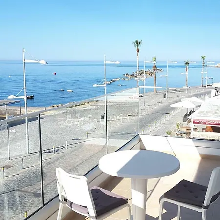 Apartment Lighthouse Seafront Panorama - Kato Paphos