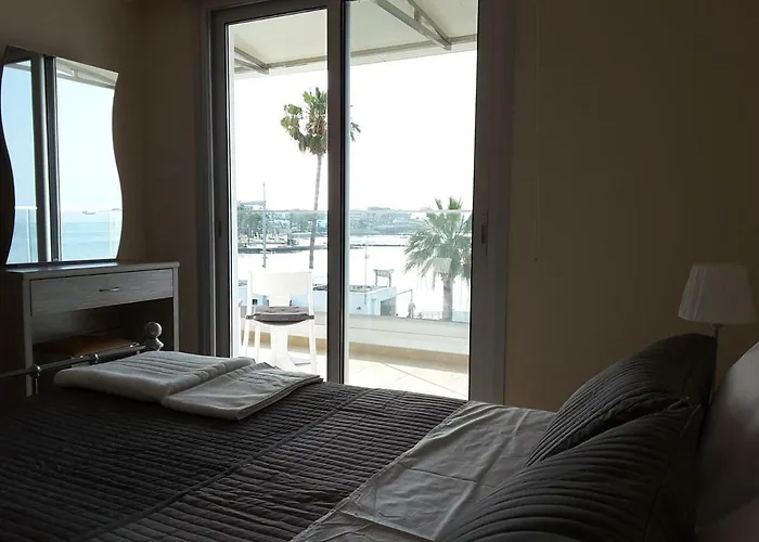 Lighthouse By The Sea Lovely 2bdr *