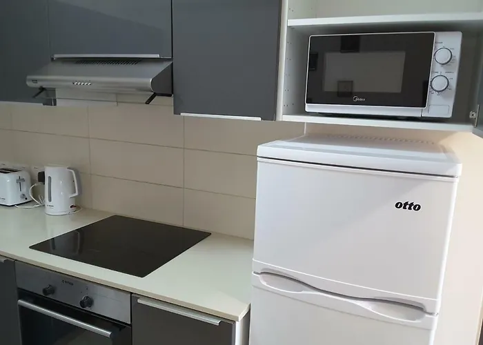 Lighthouse By The Sea Lovely 2bdr *