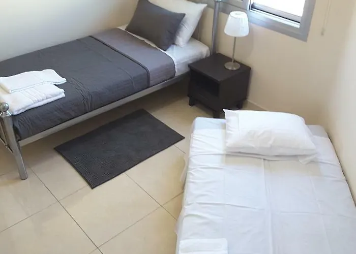 Lighthouse By The Sea Lovely 2bdr