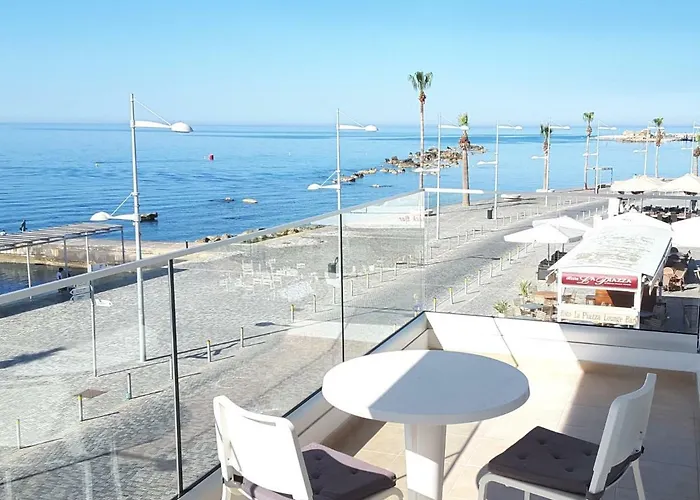 Apartmán Lighthouse By The Sea Lovely 2bdr Paphos