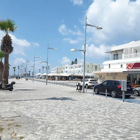 Lighthouse By The Sea Lovely 2bdr * Paphos