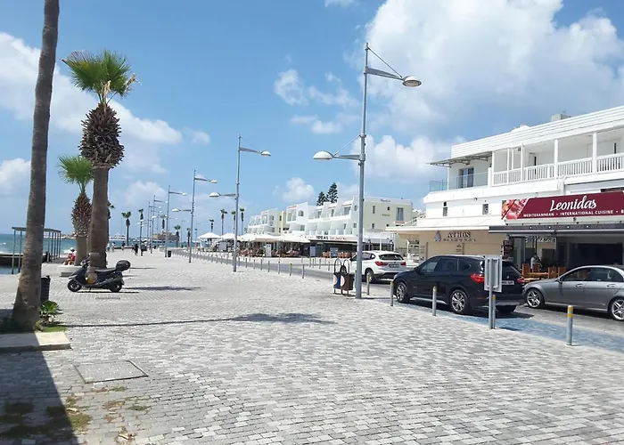 Lighthouse By The Sea Lovely 2bdr * Paphos