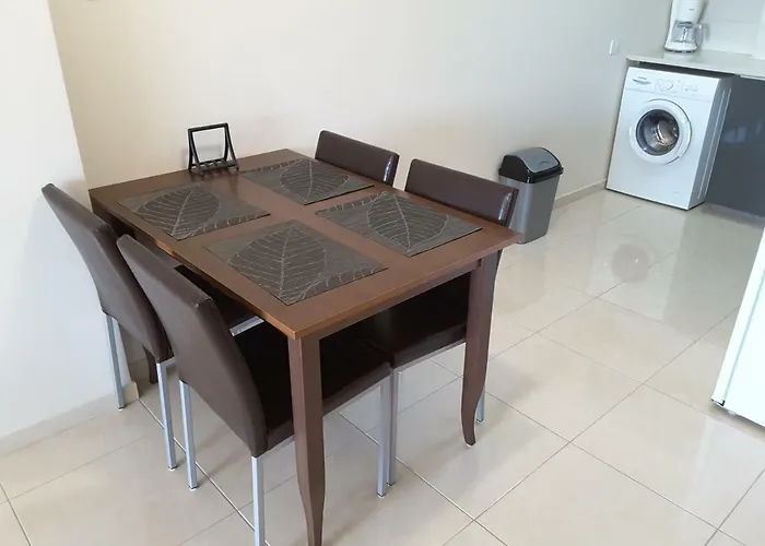 Lighthouse By The Sea Lovely 2bdr * Paphos