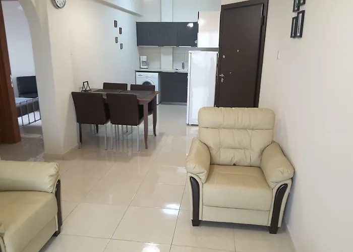 Lighthouse By The Sea Lovely 2bdr Paphos